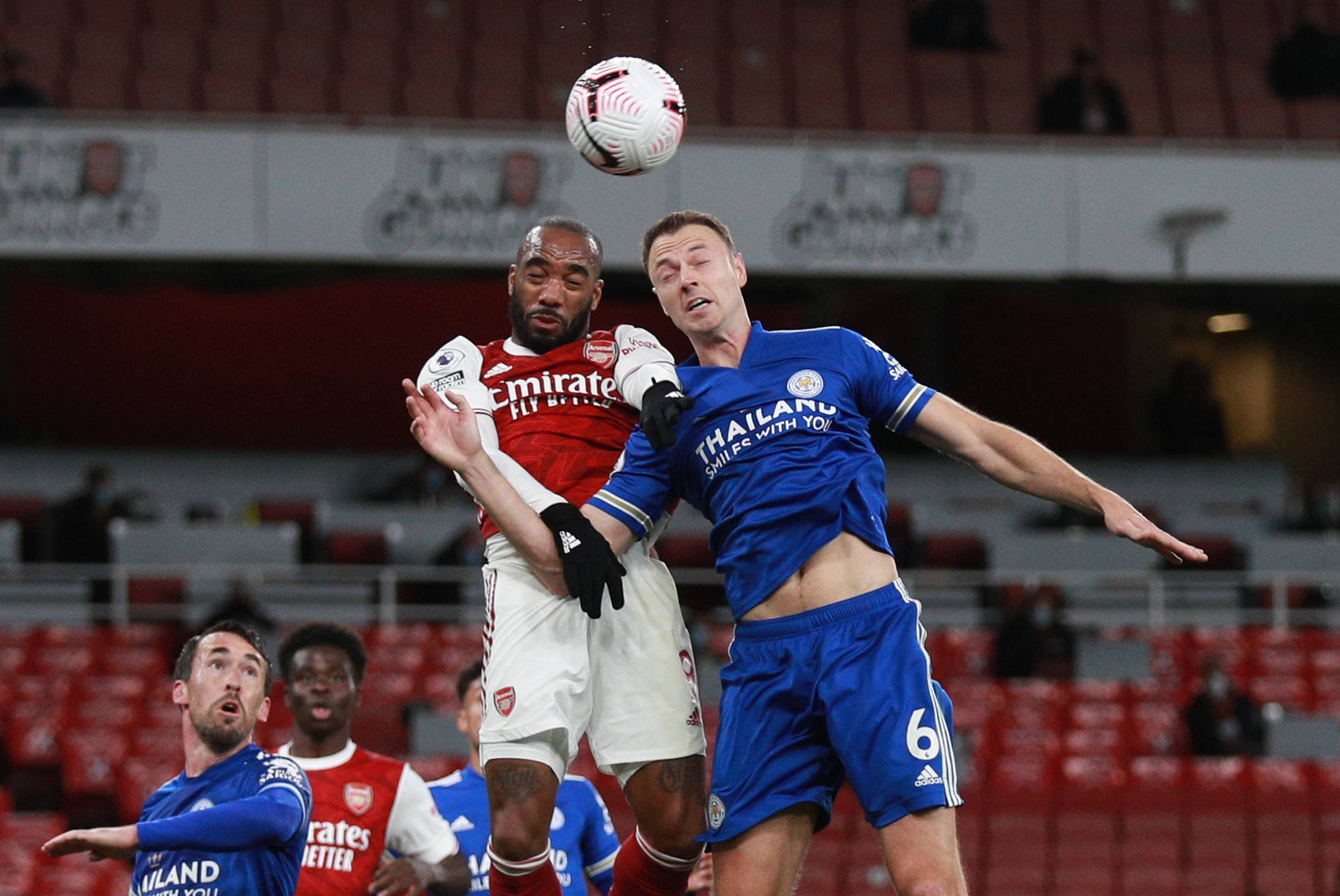 类似的财务 类似的财务