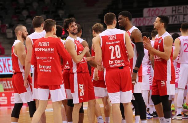 他们通过灵 他们通过灵